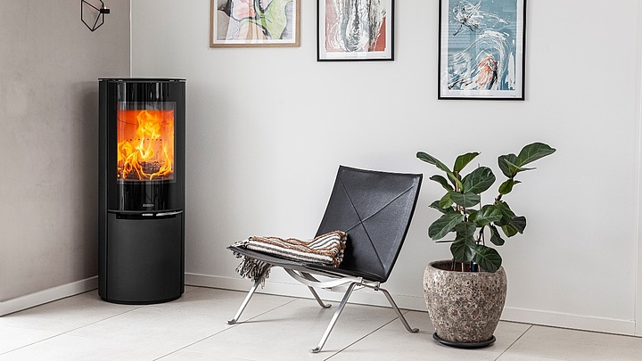 More heat, less fuel: How modern tech has lit up a new era of log-burning  stoves - Country Life