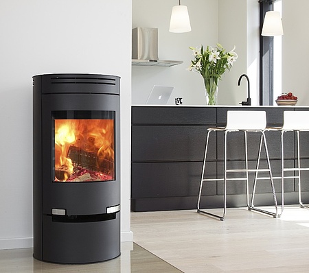 Aduro wood burning stove with integrated handles