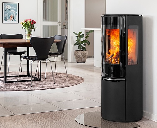 Aduro 22.5 LUx slender wood burning stove with glass door